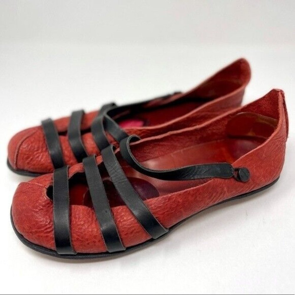 Cydwoq Jail womans handmade Mary janes shoes EU37.5 US7.5 BoxT red leather